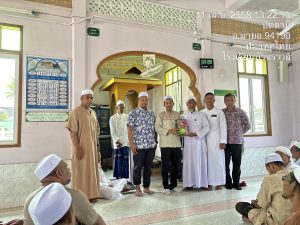 ชุดชมส.สภ.มายอ ลงพื้นที่ร่วมกิจกรรม “มายอ สันติ ศุกร์” กับนายดนุช นาคสง่า นายอำเภอมายอ เยี่ยมผู้นำศาสนาประจำมัสยิดราวอ ม.4 ต.กระหวะ อ.มายอ จ.ปัตตานี พร้อมกับร่วมละหมาดวันศุกร์ และพบปะพูดคุยกับพี่น้องประชาชนในพื้นที่