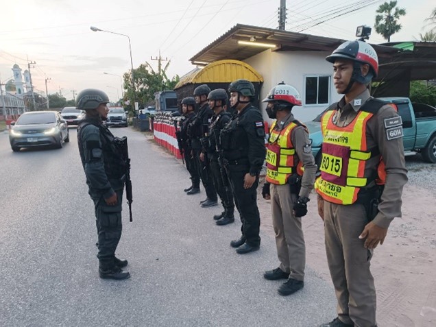 สายตรวจจราจร ตั้งจุดกวดขันวินัยจราจรลดอุบัติเหตุ และป้องกันเหตุอาชญากรรม ณ จุดตรวจหน้าสถานีตำรวจภูธรมายอ
