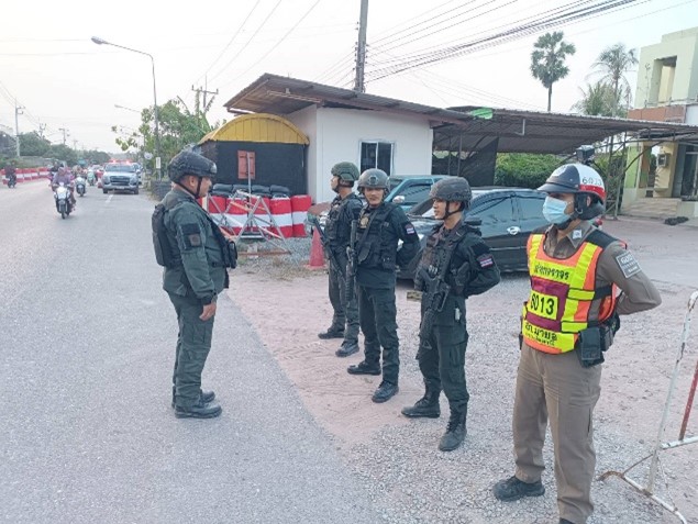 ายตรวจจราจร ตั้งจุดกวดขันวินัยจราจรลดอุบัติเหตุ และป้องกันเหตุอาชญากรรม